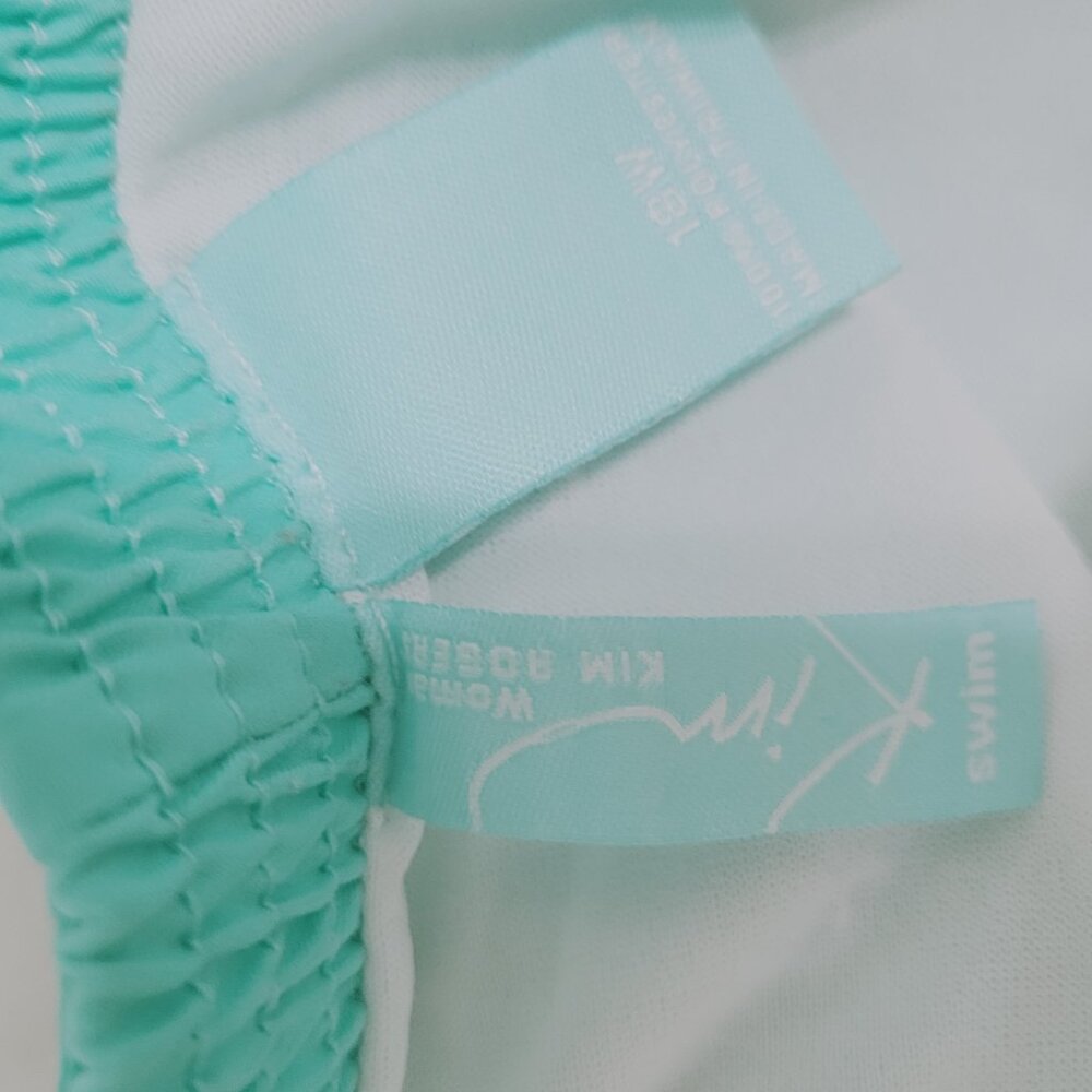 Kim Rogers 2 Piece Boy Short SwimSuit - Picture 10 of 15